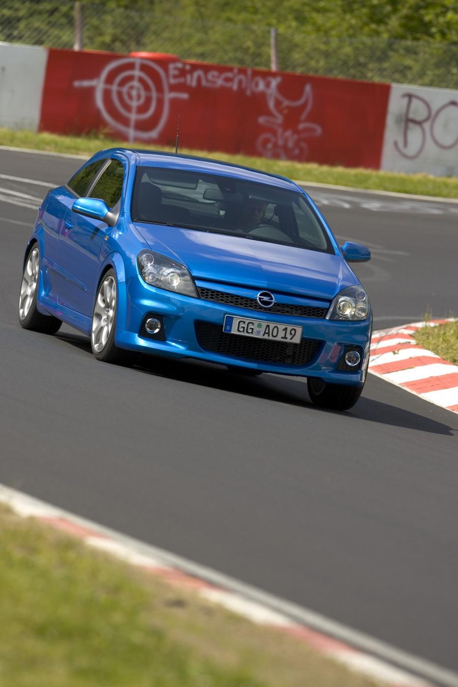  Opel Astra OPC 2006 года  (фото 41 из 44)